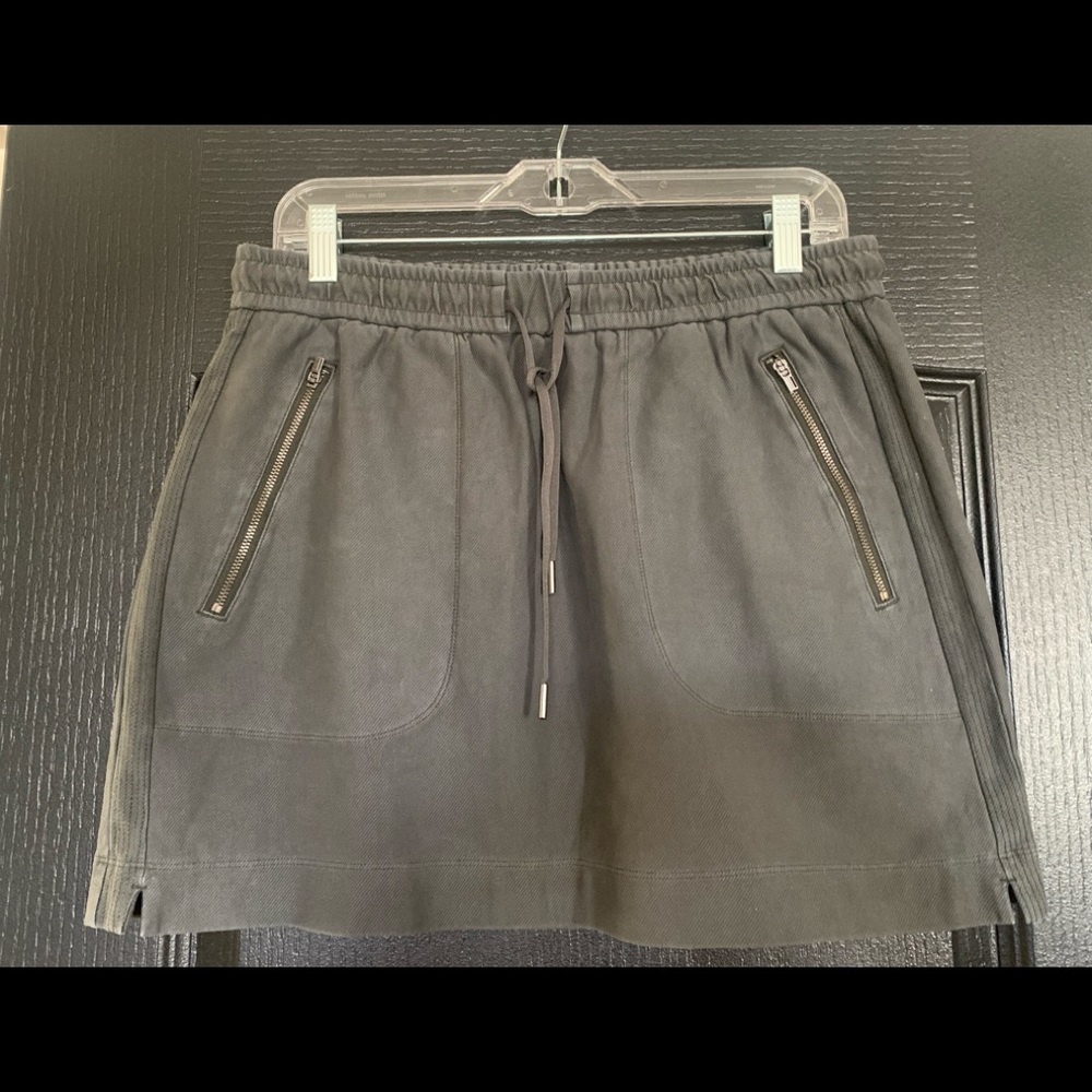 Athleta gray skirt - size 8